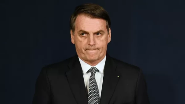 Condamné à 27 ans, Bolsonaro demande l’annulation de son jugement