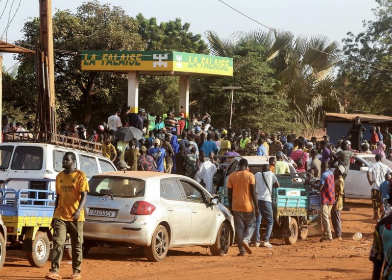 Mali : après deux mois de blocus djihadiste, Bamako respire enfin