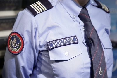 Les douanes saisissent 800 000 euros en liquide, puis subissent une tentative de cambriolage